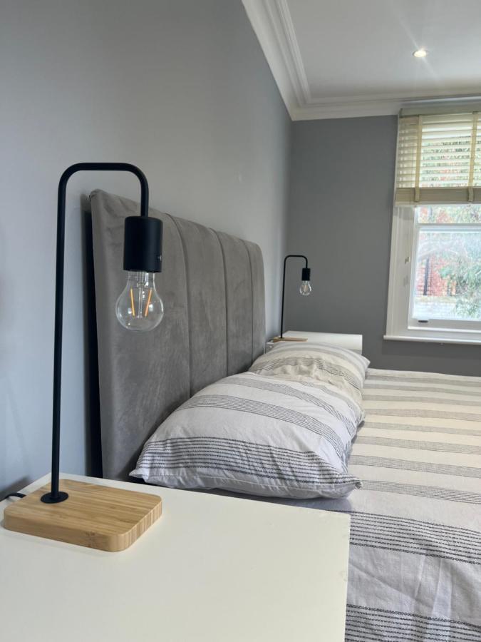 Lovely 2-Bedroom Victorian Flats لندن المظهر الخارجي الصورة