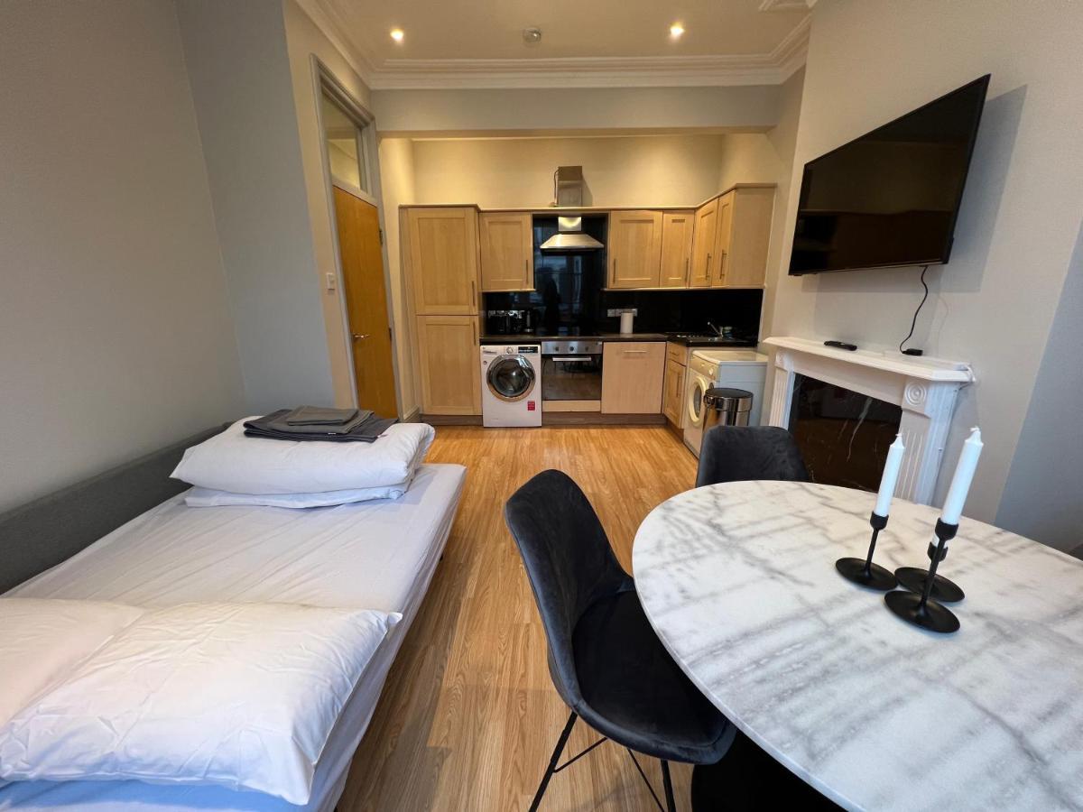 Lovely 2-Bedroom Victorian Flats لندن المظهر الخارجي الصورة