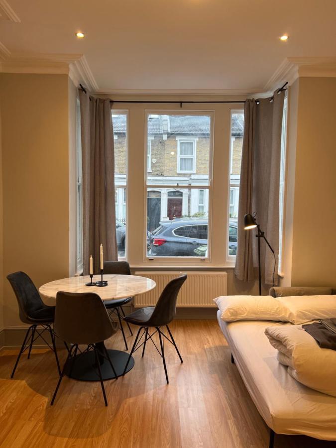 Lovely 2-Bedroom Victorian Flats لندن المظهر الخارجي الصورة